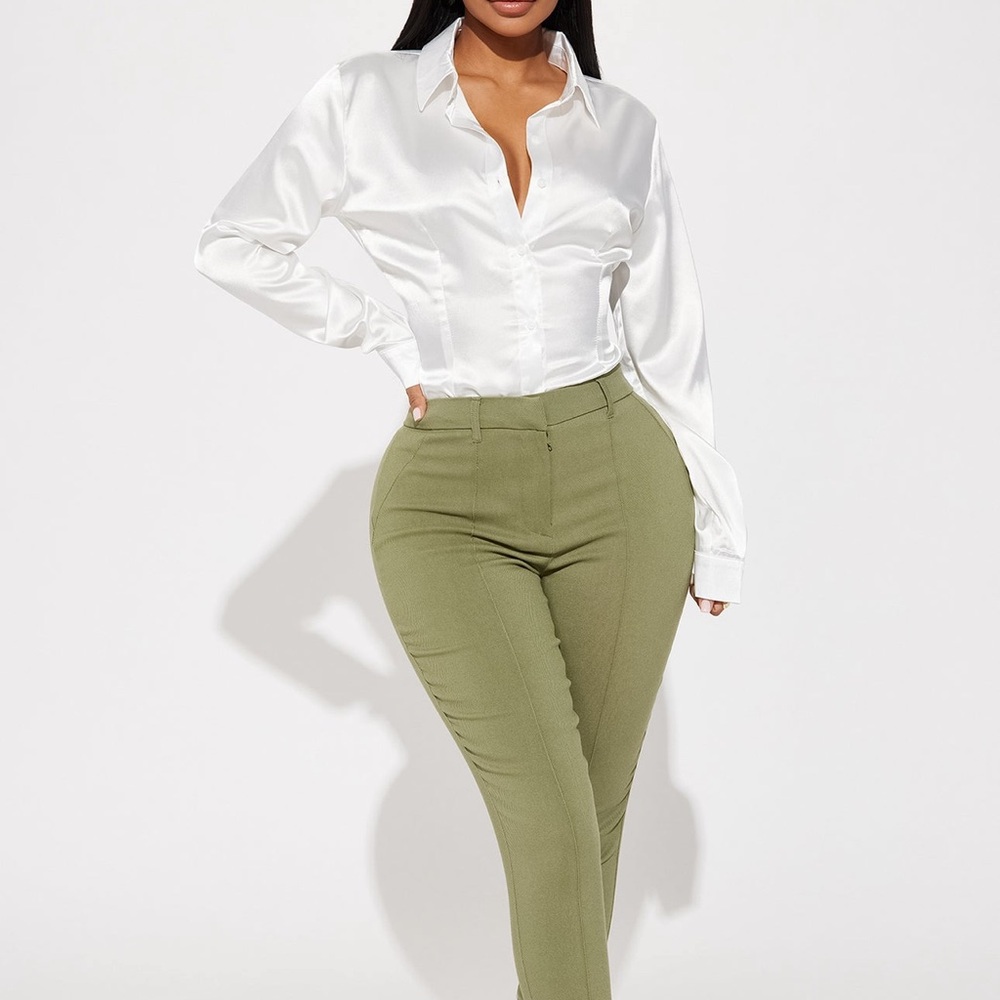 Fashion Nova  Raise The Bar Skinny Trouser - Olive